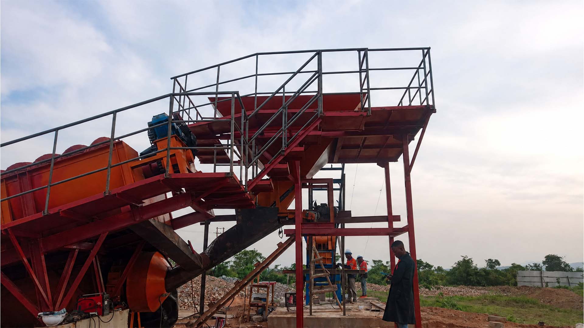 Installation and commissioning of a Carbon-in-Pulp (CIP)